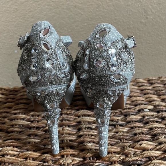 Gianni Bini woman’s silver sparkly jeweled heels - Picture 6 of 12